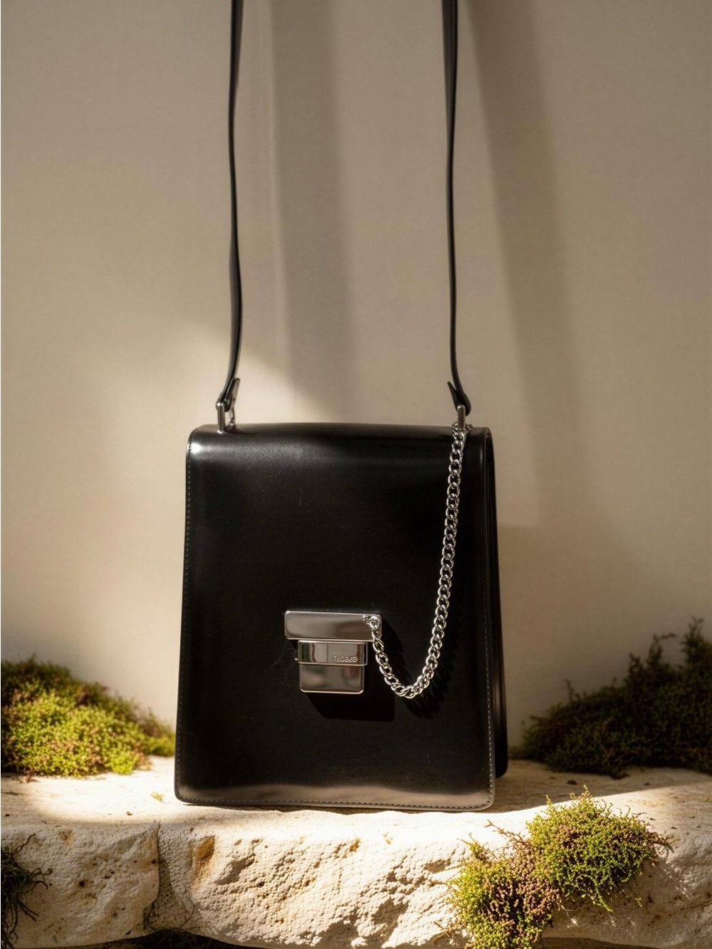 Gucci Vintage Black Leather Crossbody-Shoulder Bag with Silver Hardware